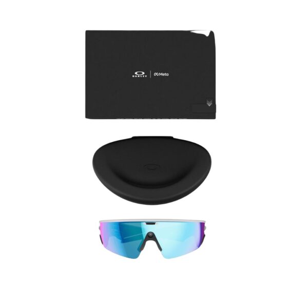 Oakley Vanguard 00W800106 White Prizm Sapphire - Occhiali da sole - foto 4 | Ottica Zambrelli Parma