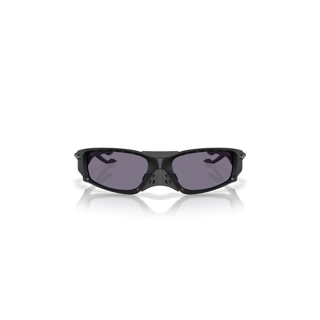 Oakley Plantaris SQ OO 9529-01 Matte Black Prizm Grey - Occhiali da sole | Ottica Zambrelli Parma