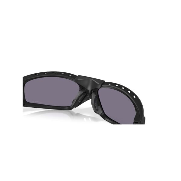 Oakley Plantaris SQ OO 9529-01 Matte Black Prizm Grey - Occhiali da sole - foto 4 | Ottica Zambrelli Parma